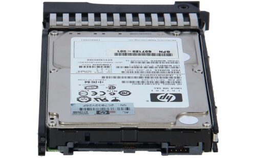 Disco duro HP HDD 146GB, 10K, 2.5 DP en vista superior mostrando etiquetas detalladas.