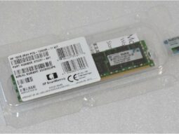 Módulo de memoria RAM HP de 16GB para servidores, empacado en plástico transparente.