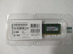 Memoria de servidor HP 16GB 2400MHz RDIMM en su empaque, mostrando etiquetas detalladas.