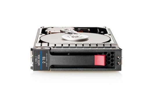 Disco duro HP HDD de 2TB, 7.2K RPM, 3.5 pulgadas, SATA III, vista frontal en un fondo blanco.